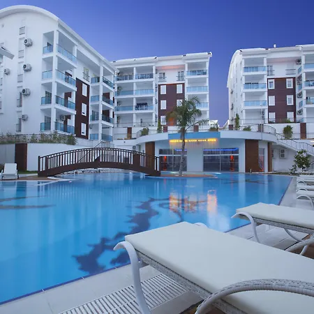 Side Aquamare Residence